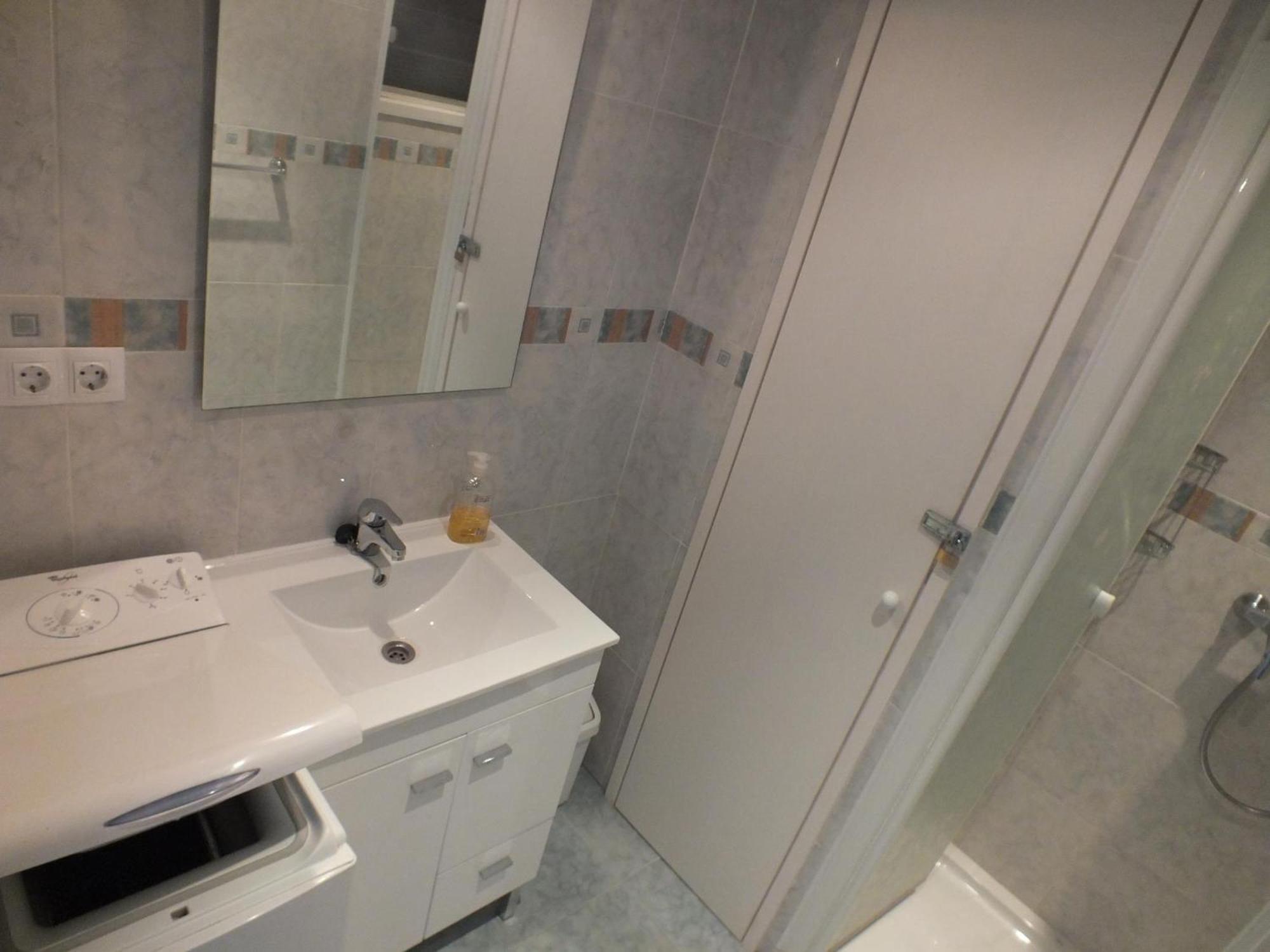 Hermoso Renovado 4 Pers. Con Parking Privado En - Es-204-11 Apartment