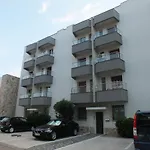 Hermoso Apartamento Renovado Para 4 Pers. Con Parking Privado En Roses - Es-204-11