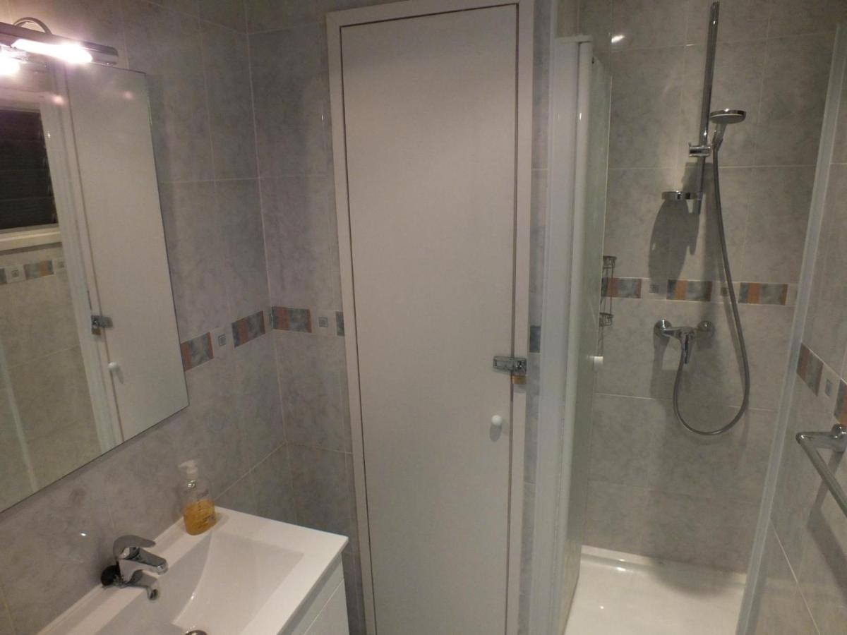 Hermoso Apartamento Renovado Para 4 Pers. Con Parking Privado En Roses - Es-204-11 Appartement *
